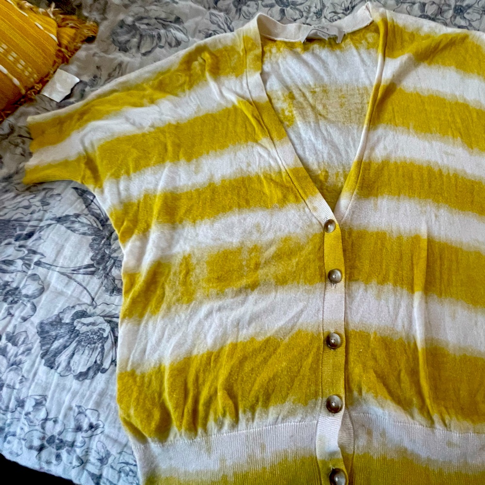 Short sleeve loft sweater